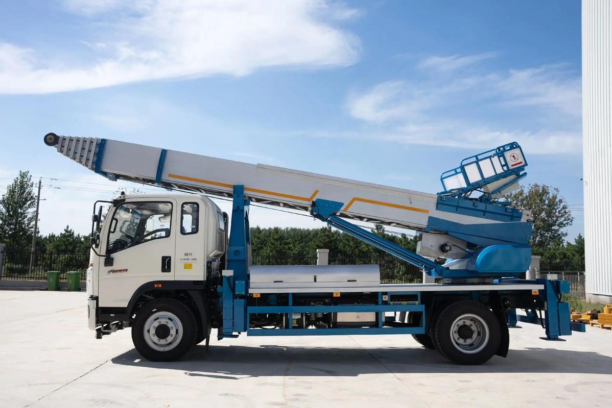 镇江丹徒云梯上料车租赁费用