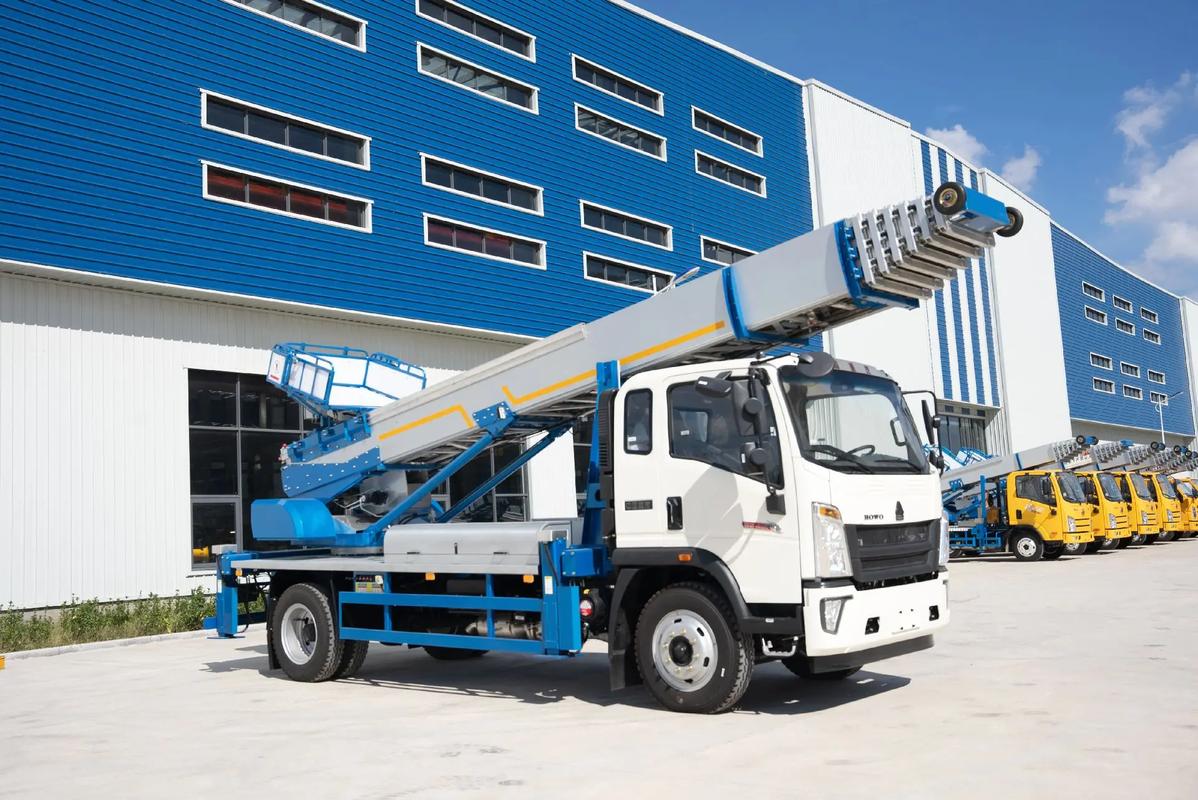 镇江丹徒出租云梯车高空作业车 建筑垃圾搬运